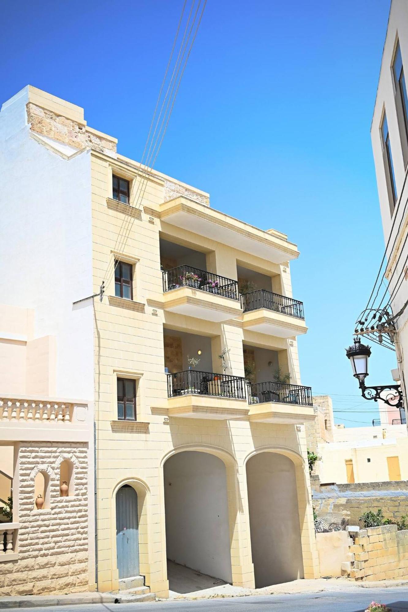 Fl 2 Ta'Lonza Luxury With Hot Tub By Homely Mellieħa Dış mekan fotoğraf